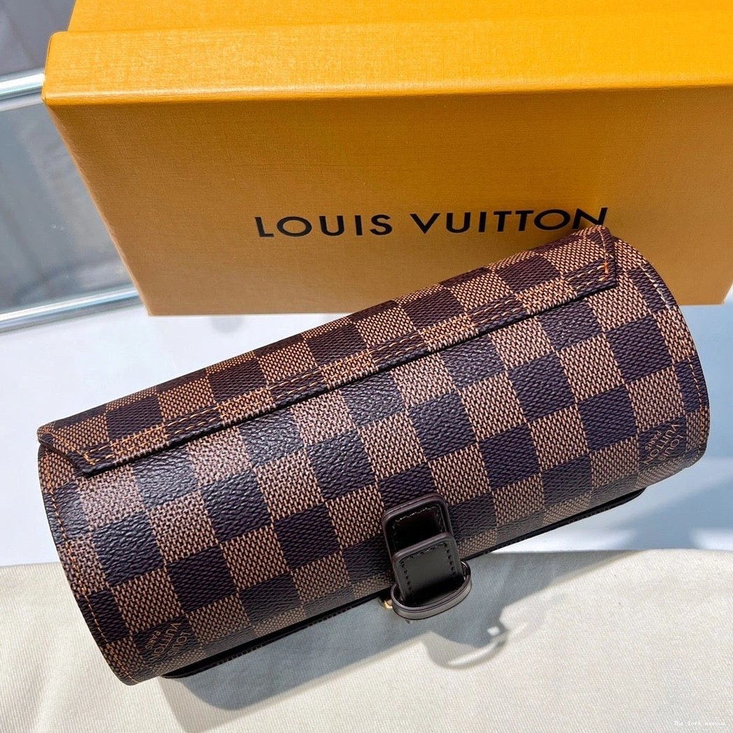 LV CUSTOM CASE WATCH CHECKERED 0809